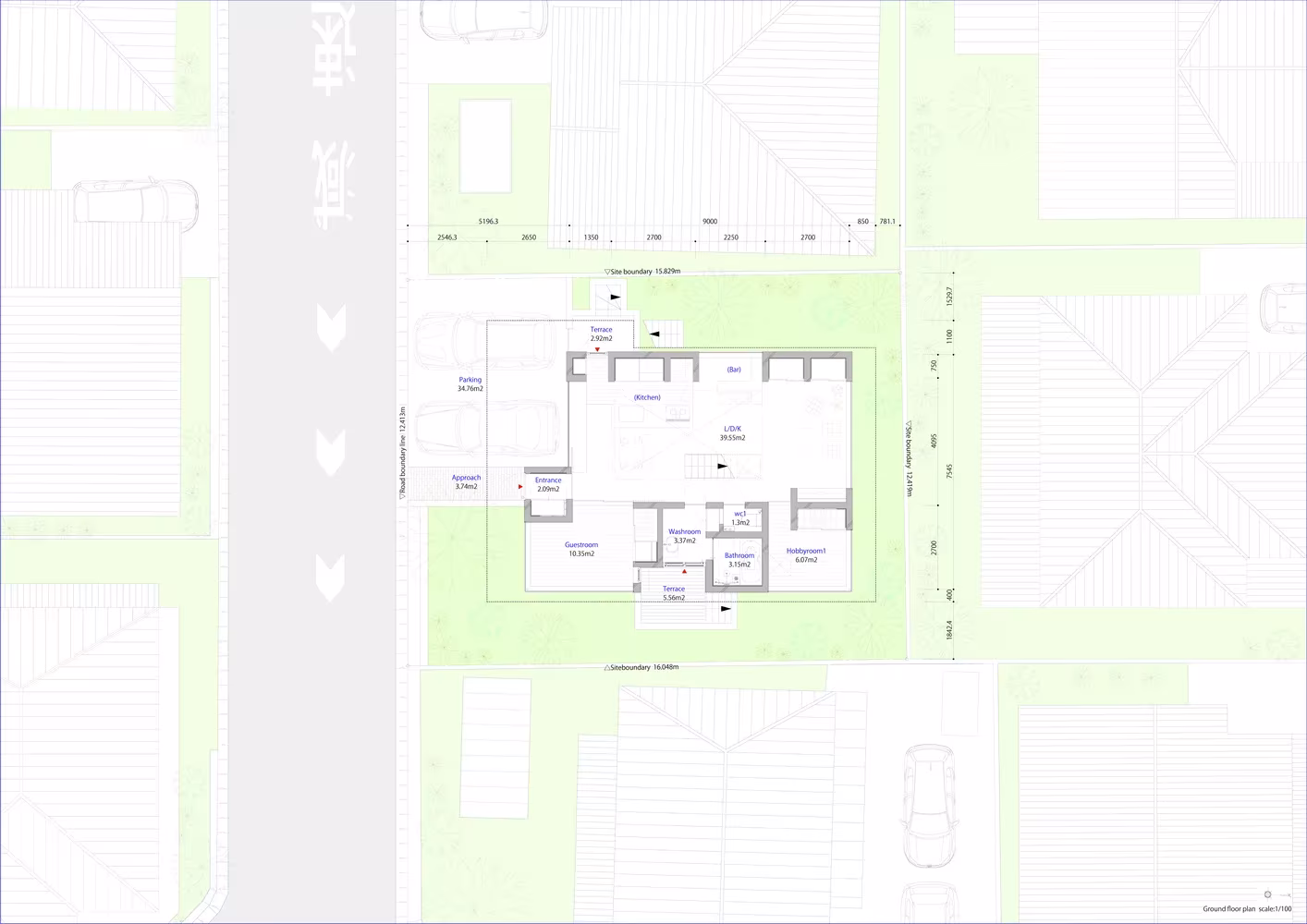 Plano de emplazamiento de la casa de Tomohiro Hata con su planta rodeada de jardín y las parcelas vecinas de Otsu