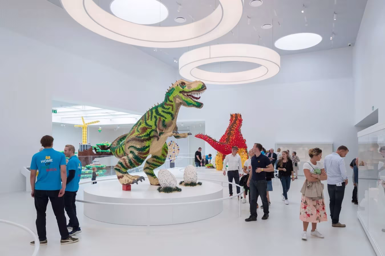 dinosaurios en color verde en construidos con legos