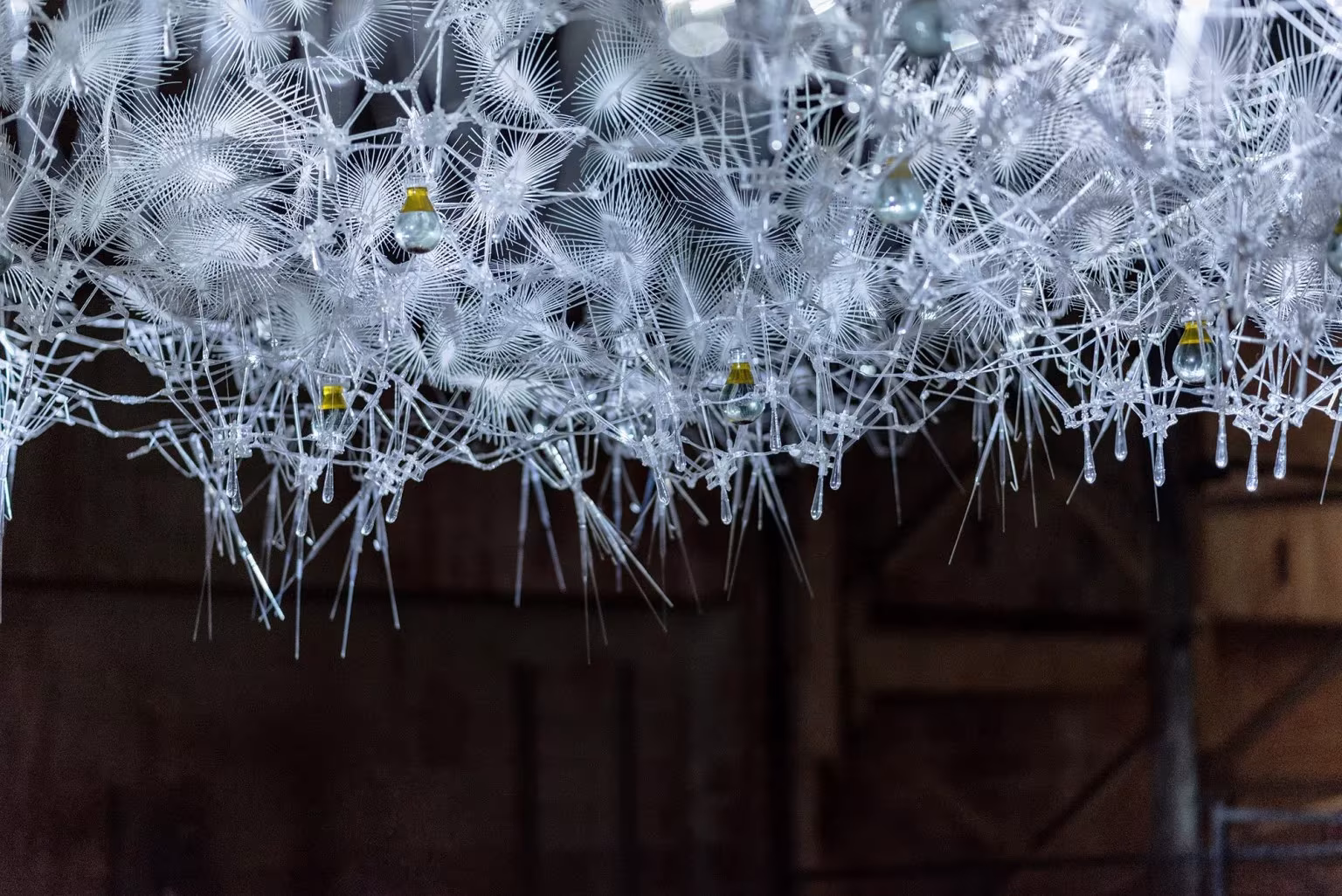 detalle de los sensores electrónicos y sistemas de iluminación impresos en 3D de astrocyte