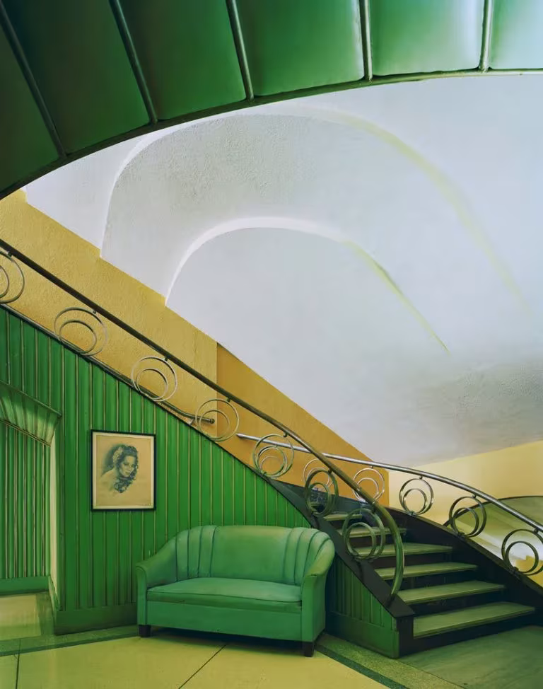 sala hollywood fotografiada por michael eastman