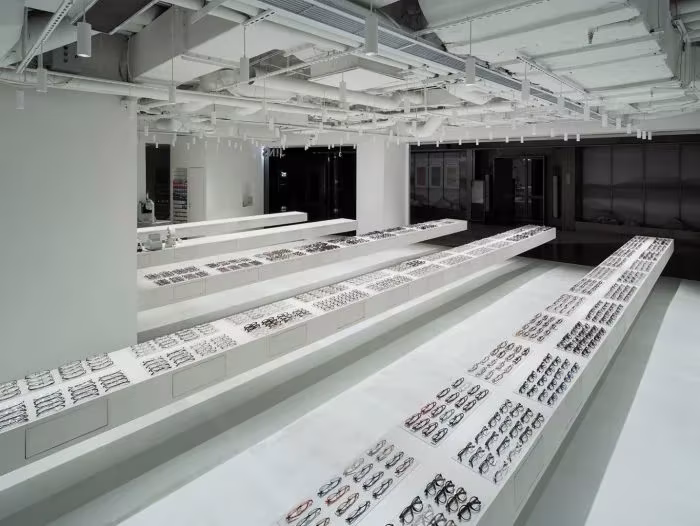 vista general de la tienda de gafas Jins