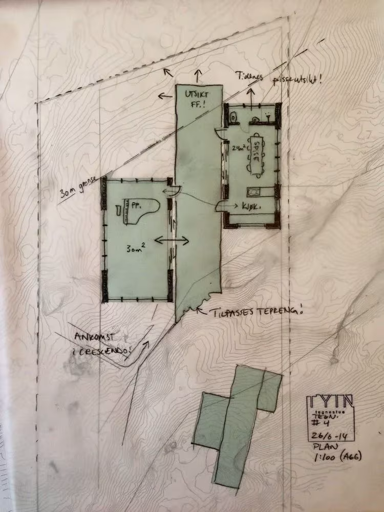 Croquis a mano de la planta de una cabaña de Fleinvær con anotaciones sobre el terreno, de Tyin Tegnestue