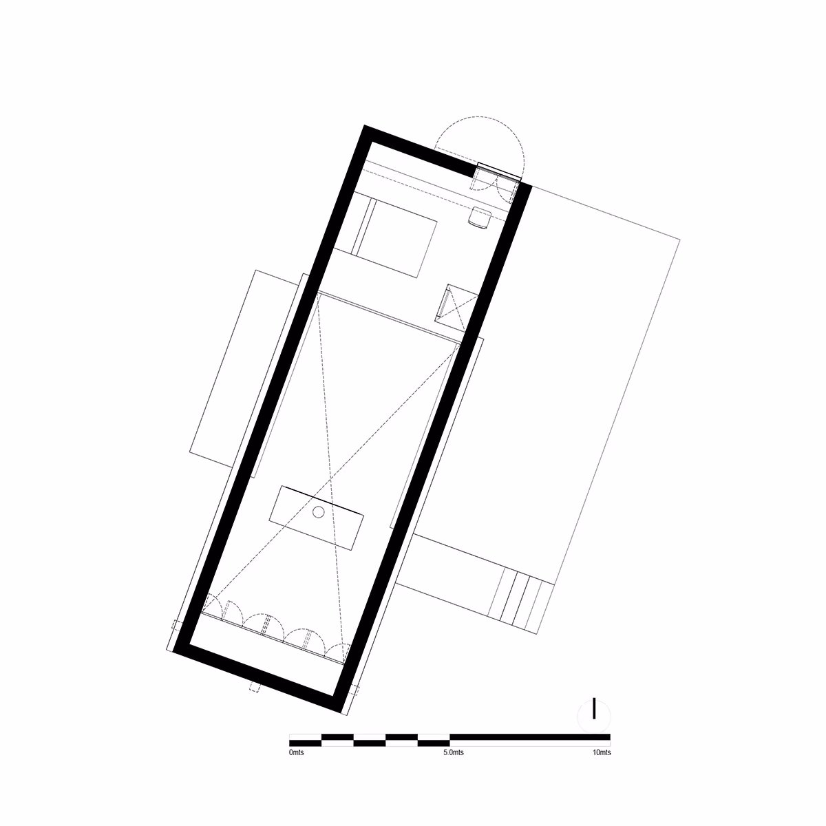 Plano de planta de la casa de Aculco, de forma alargada, con dormitorio y terraza exterior