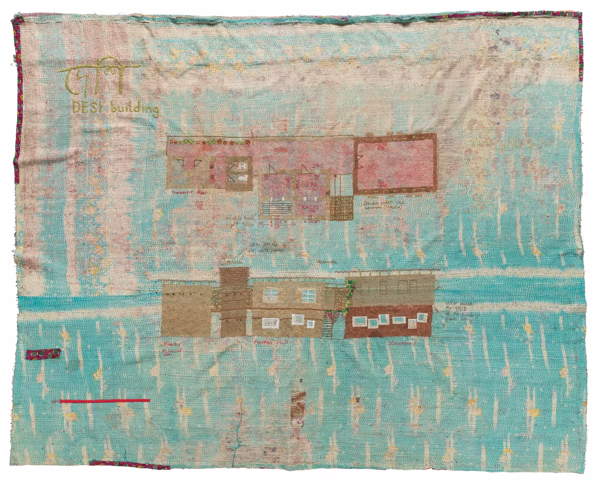 Textil bordado en tonos turquesa con el plano de edificios, de los Tejidos Dipdii