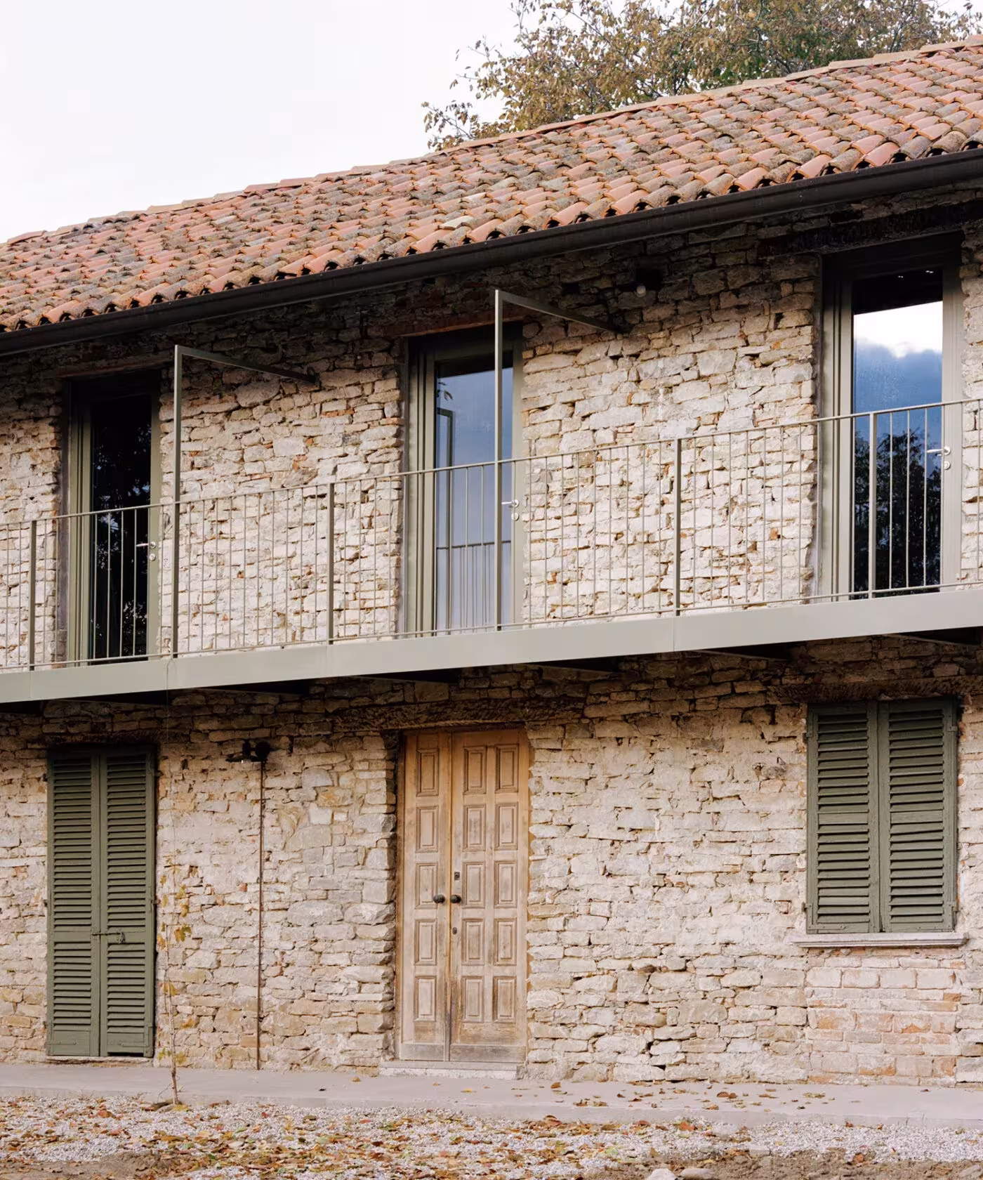 Cascina Otto exterior y balcones