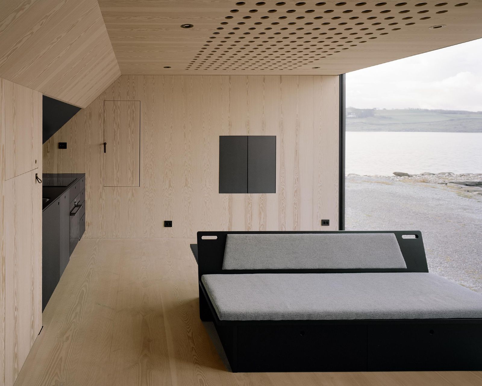 ABATON Journal – Boat House7
