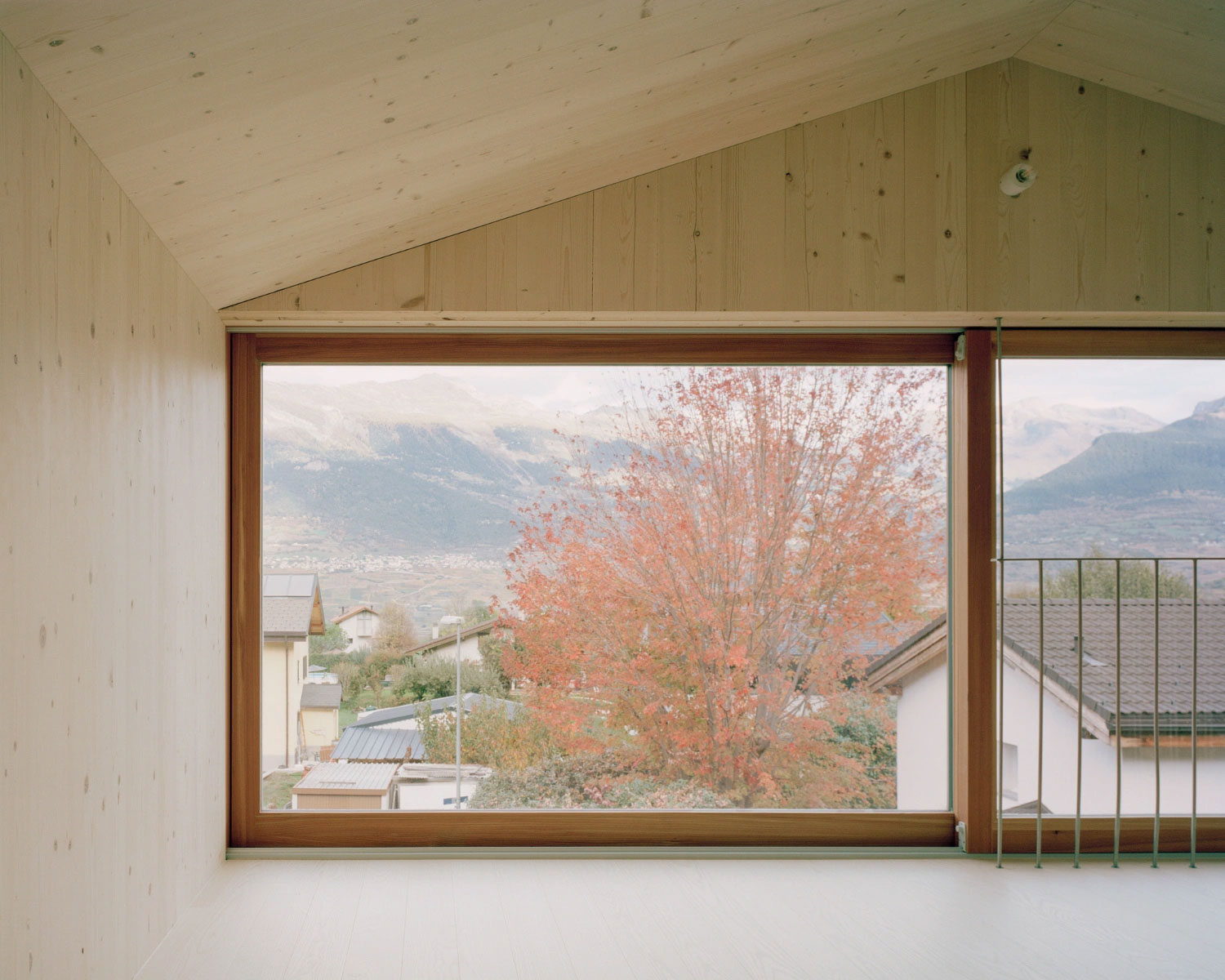 WanderingHouse-ABATONJournal-05