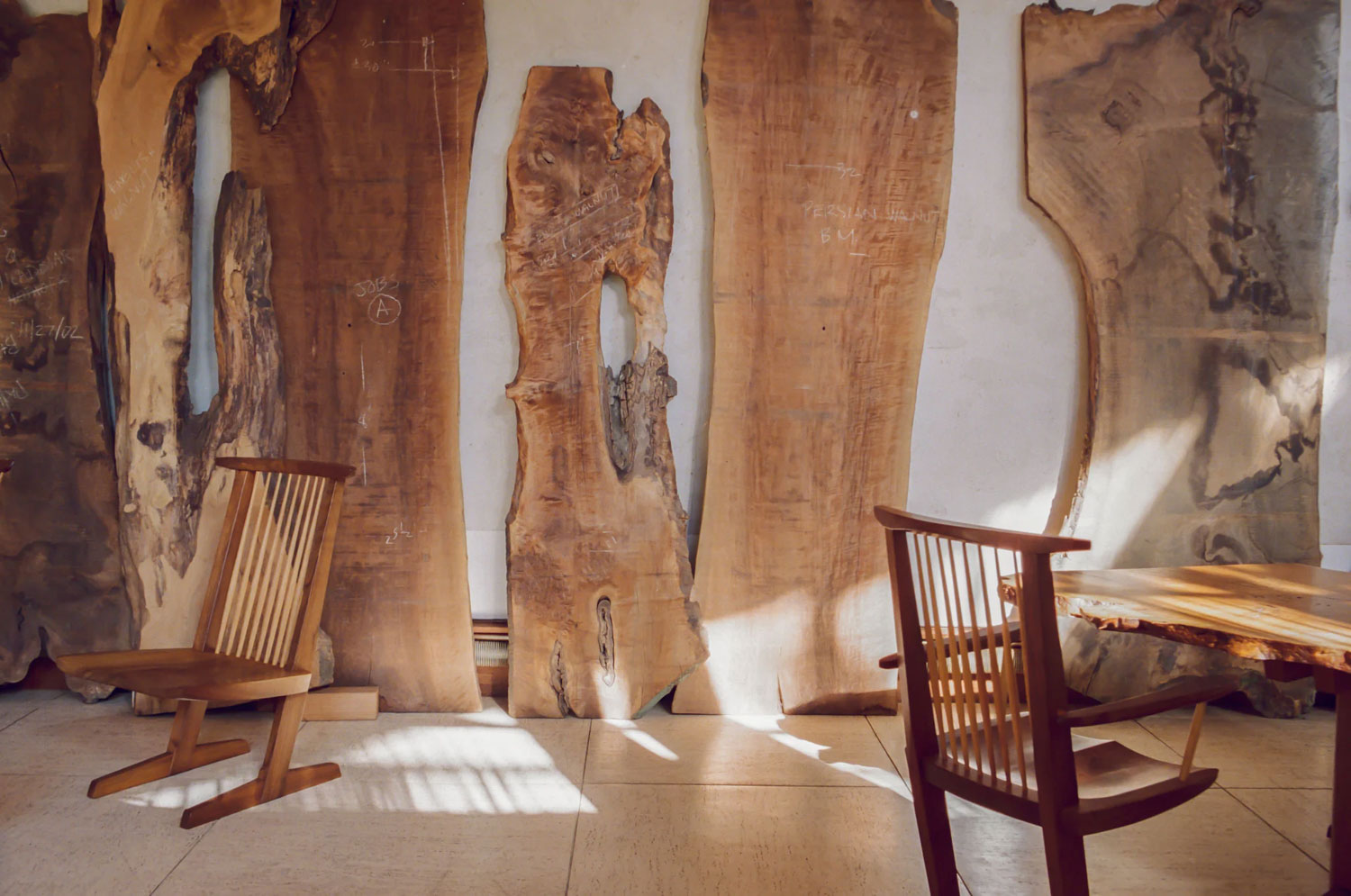 George Nakashima Woodworkers – ABATON Journal8