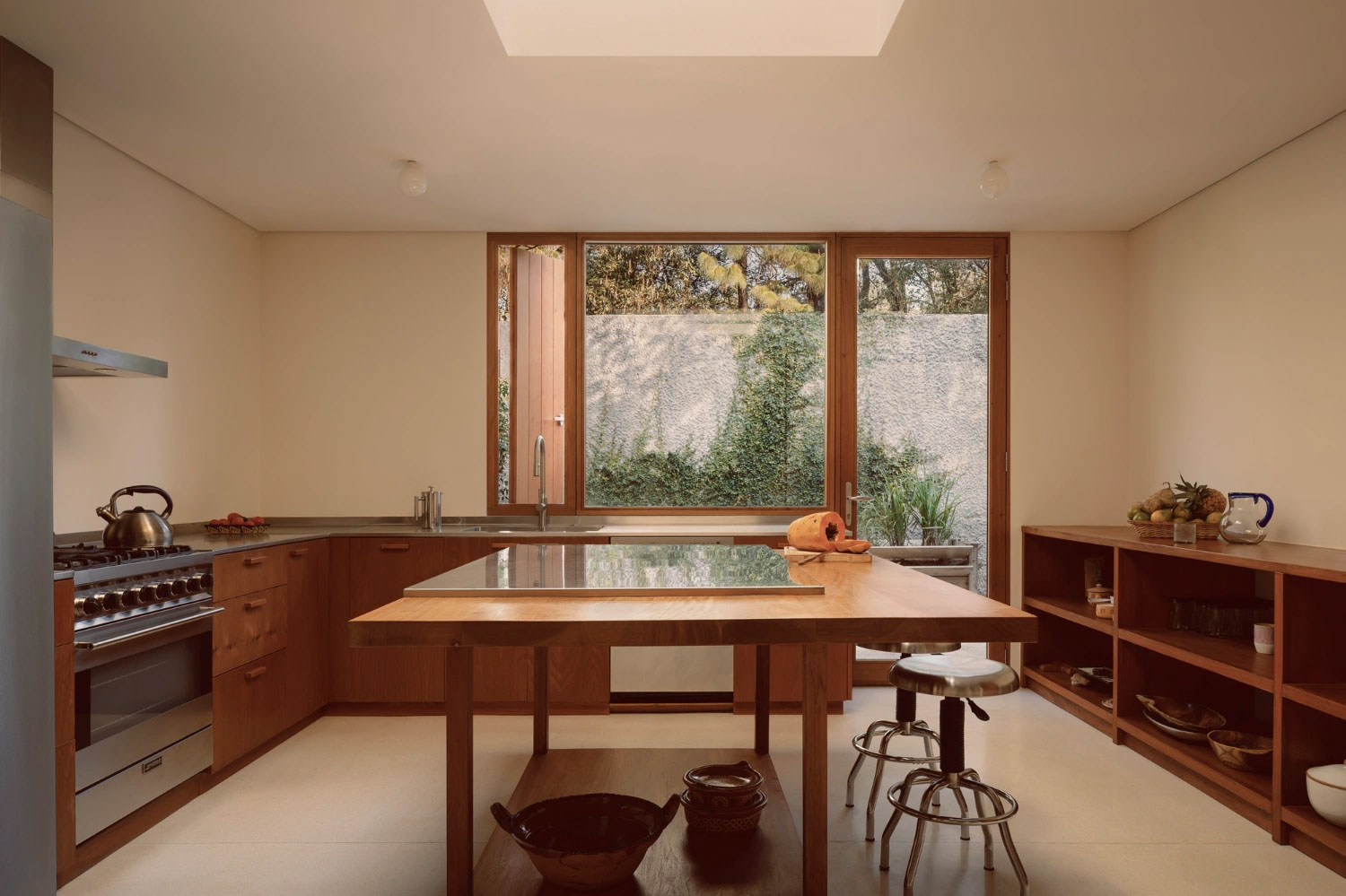 68405ef132df2058ec3a4b36_thisispaper-house-between-two-rivers-taller-3000-casa-mexicana-21