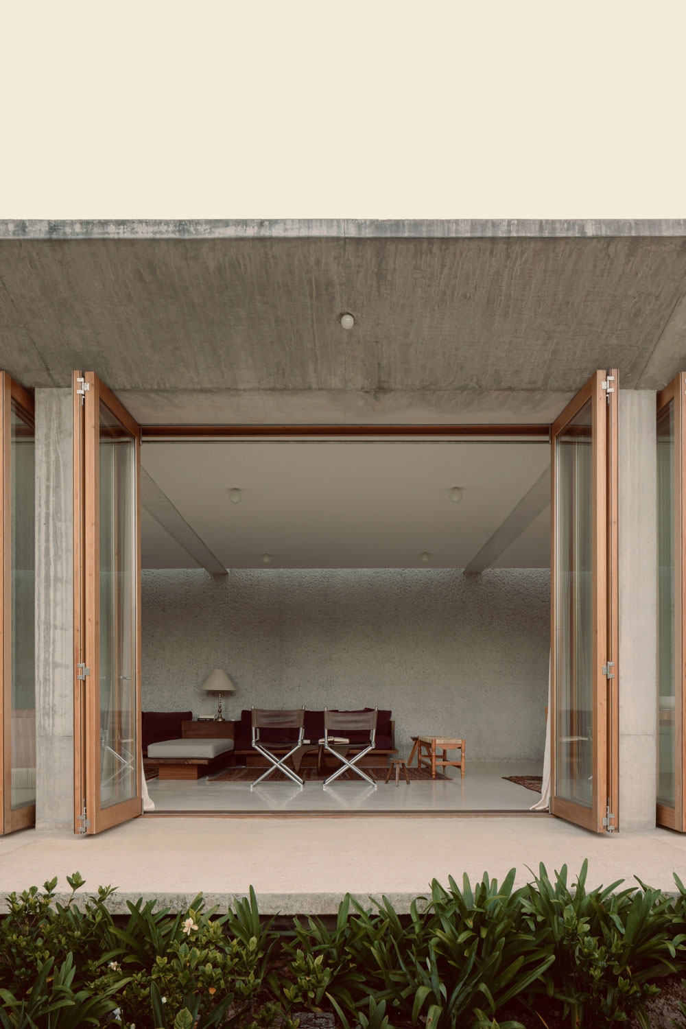 68405ef868beb324e8f5b900_thisispaper-house-between-two-rivers-taller-3000-casa-mexicana-11