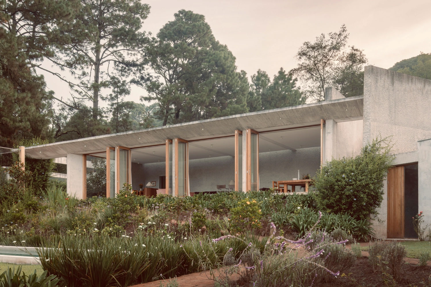 68405efa210eb0c78bd9cc63_thisispaper-house-between-two-rivers-taller-3000-casa-mexicana-09