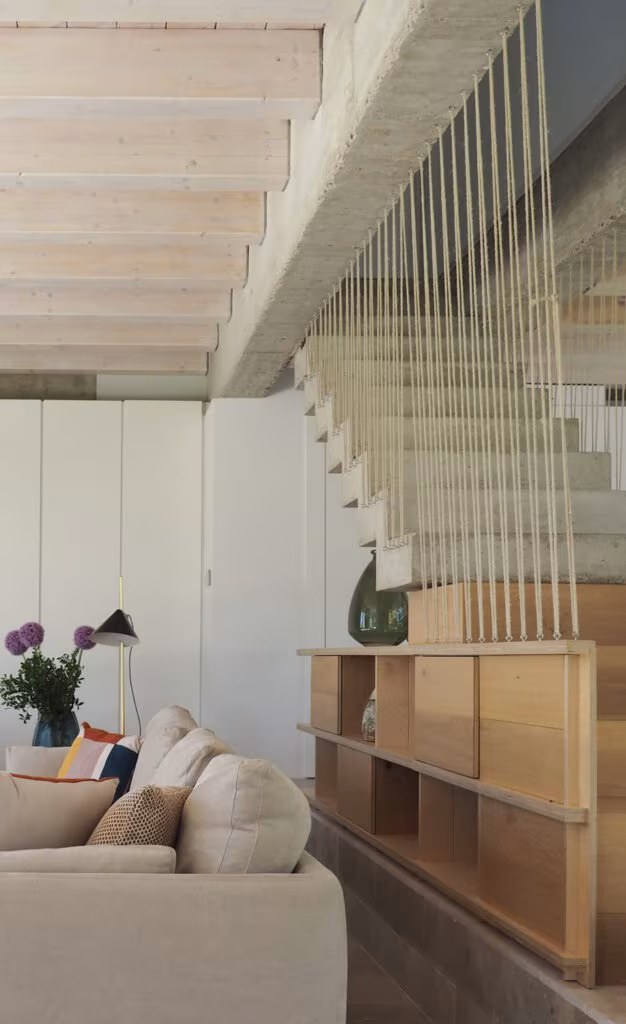 OLYMPUS DIGITAL CAMERA Cord balustrade beside the stair and oak shelving dividing the living room in Project PC